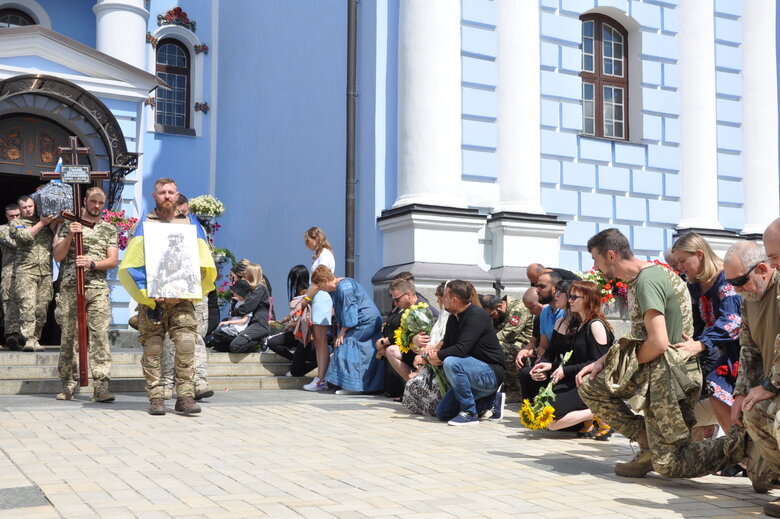 З телеведучим та військовим Карімом Гуламовим, який загинув у бою з російськими окупантами, попрощались у Києві 22