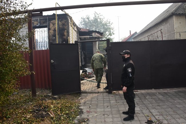 На Луганщині через пожежі перекрито рух у Станицю Луганську, - поліція 04 На Луганщині через пожежі перекрито рух у Станицю Луганську, - поліція 04