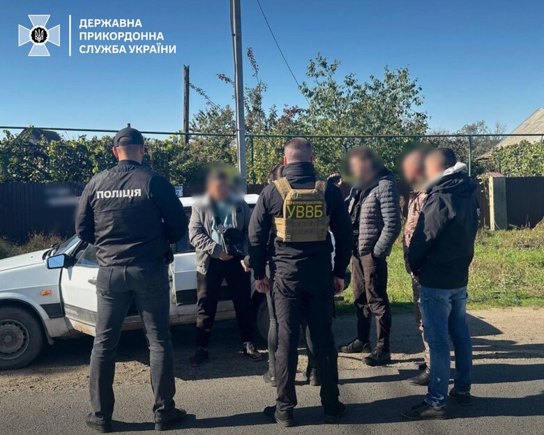 Намагався підкупити прикордонника