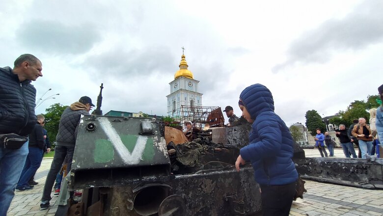 Танк, БМД та Тигр: В центрі Києва відкрилась виставка демілітаризованої техніки російських окупантів 45
