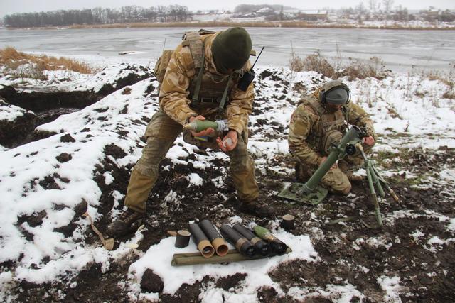 Ukraine’s Army Spetsnaz compete in target practice with 60-mm mortars, - headquarters 04 Ukraine’s Army Spetsnaz compete in target practice with 60-mm mortars, - headquarters 04