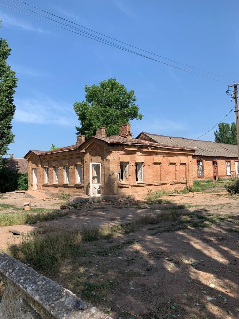 Occupiers deliberately destroy Komyshuvakha. Village is under constant fire - Zaporizhya RMA 04