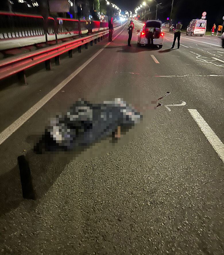 На блокпосту в Києві збито двох військових, один загинув, інший - у важкому стані. Водія затримали (оновлено) 02