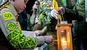 Вифлеємський вогонь миру привезли до Києва. ФОТОрепортаж