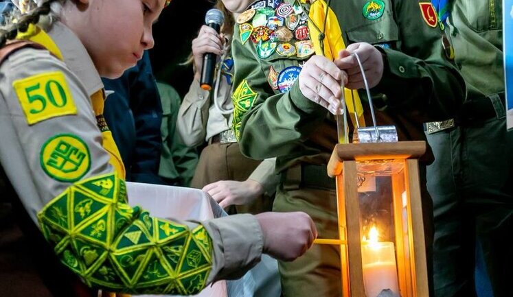 Вифлеємський вогонь миру привезли до Києва. ФОТОрепортаж