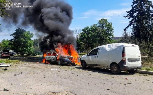 Ворог ударив по Балаклії: три людини поранені. ФОТОрепортаж
