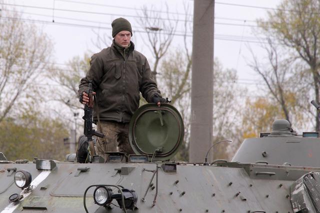 Воїнів-артилеристів, які повернулися із зони АТО, урочисто зустріли на Київщині 03
