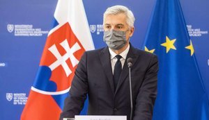 Словаччина занепокоєна нарощуванням військової потужності РФ на кордоні з Україною, - прем'єр-міністр Корчок