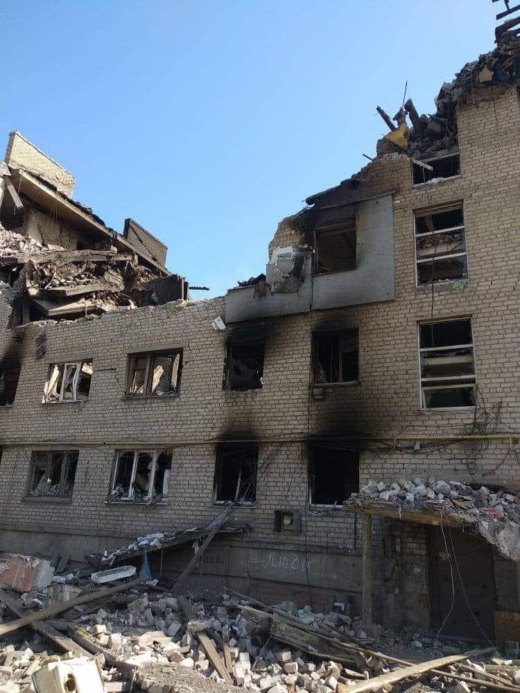 У Попасній тривають вуличні бої, під завалами загинуло три жінки, - ОВА 03 У Попасній тривають вуличні бої, під завалами загинуло три жінки, - ОВА 03