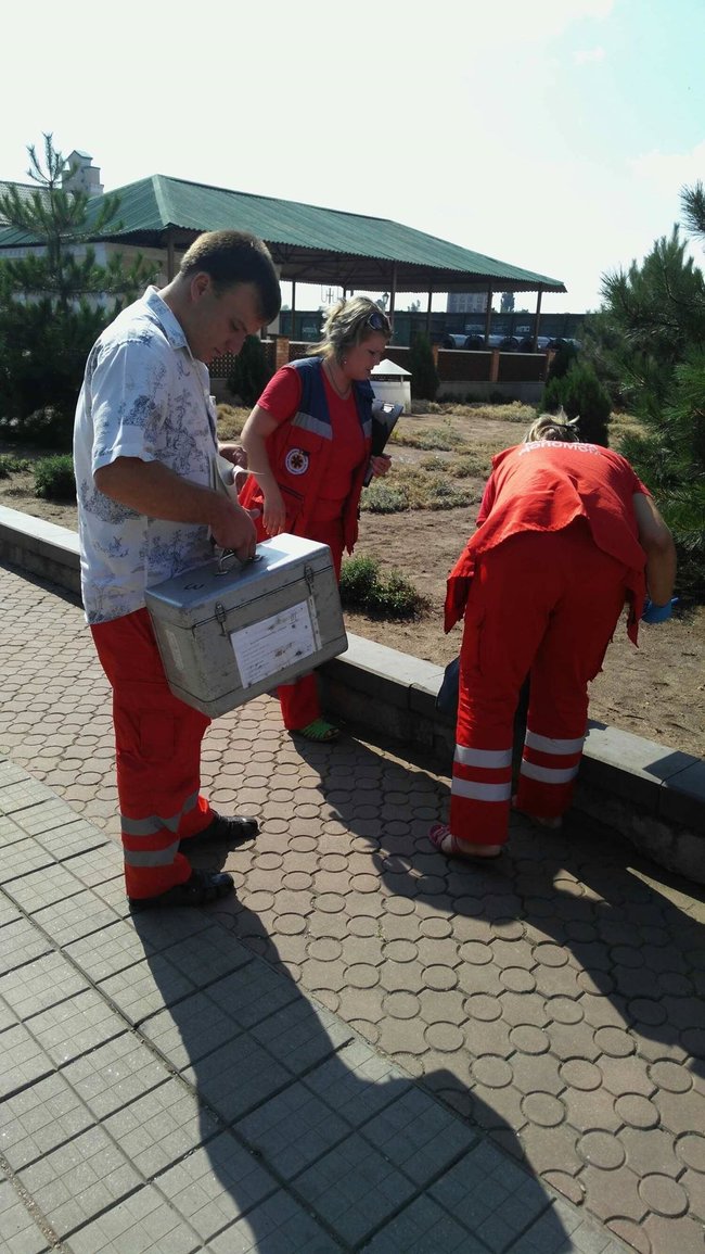 Локомотив врезался в пассажирский поезд в Запорожской области. Пассажиры получили травмы. Госпитализированы мать с ребенком 03