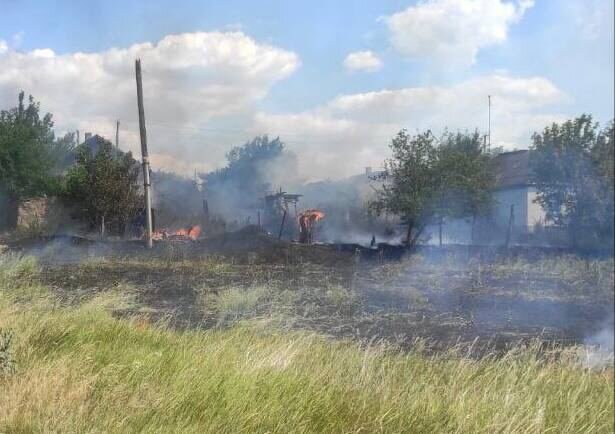 Росіяни вдарили по Новоолександрівці на Херсонщині, загинула жінка, поранено пенсіонерку