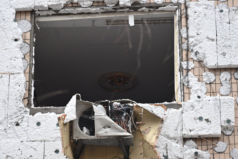 Consequences of Russian missile strike on house in Solomianskyi district of Kyiv 15