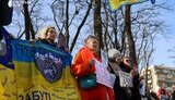 Возле посольства США в Киеве митинговали родственники военнопленных 6 марта 2025 года