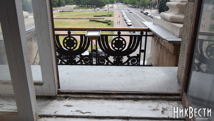 Mykolayiv mayor fled from police through office balcony, - local media. PHOTO