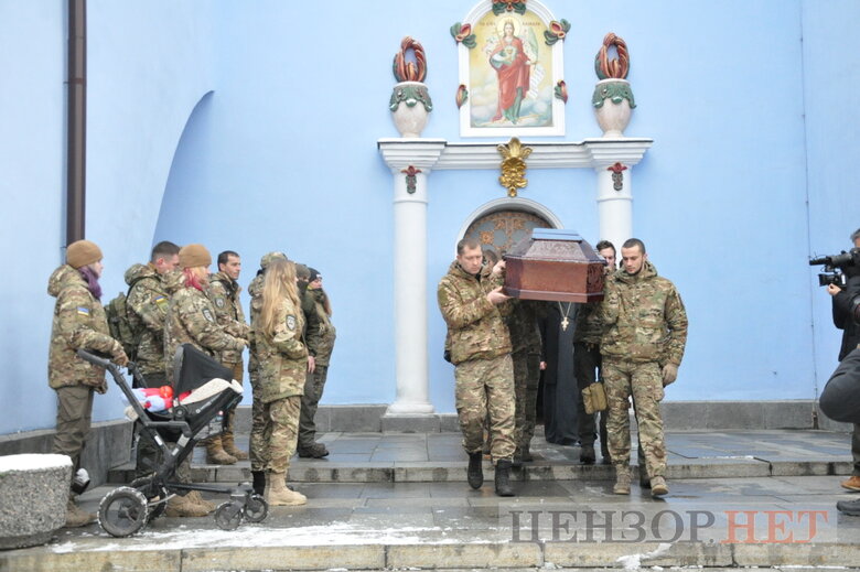 У Києві попрощалися з добровольцем Госпітальєрів Ніко 06