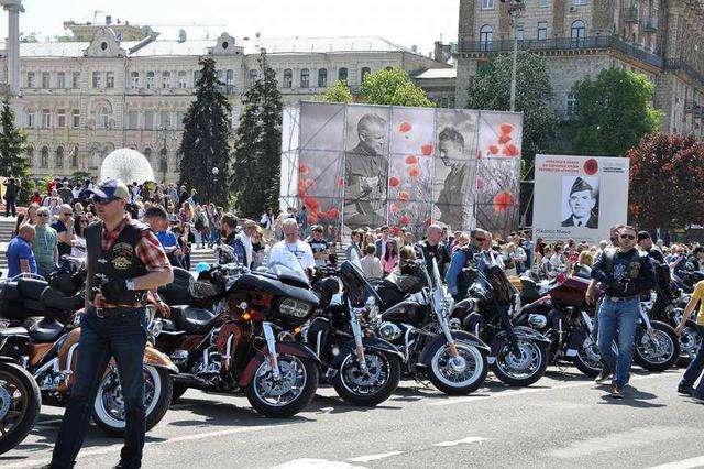 Freedom Diversity: Ukrainian bikers rode in downtown Kyiv 08