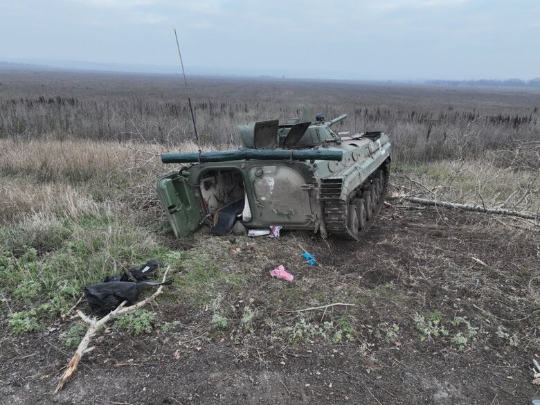 Спецпризначенці Нацгвардії знищили колону бронетехніки окупантів на Донеччині 04