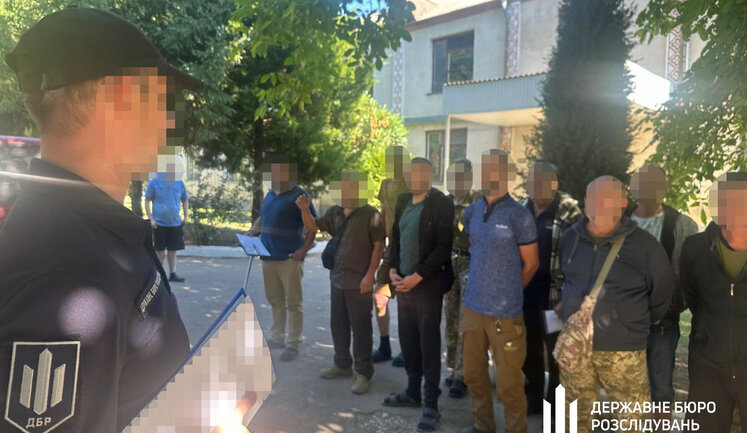 П’ять військових відмовилися повертатися до служби після СЗЧ: їх затримали на Вінниччині, - ДБР