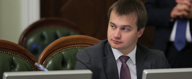 Головний технолог БПП Сергій Березенко: Я читаю Фейсбук і сам вже не можу зрозуміти - це я читаю тільки тих, хто підтримує Порошенка? Якщо все так добре, чому в нас не 80% підтримки? 07