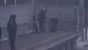 Russian Nazis beat Ukrainian citizen Roman Muzychenko to death in Moscow. VIDEO