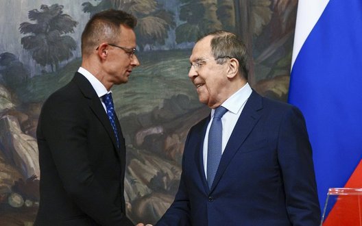 У ЗМІ злили розмови Лаврова і Сійярто про санкції Росії. Глава МЗС Угорщини заявив, що не бачить проблем у своїх діях. АУДIО