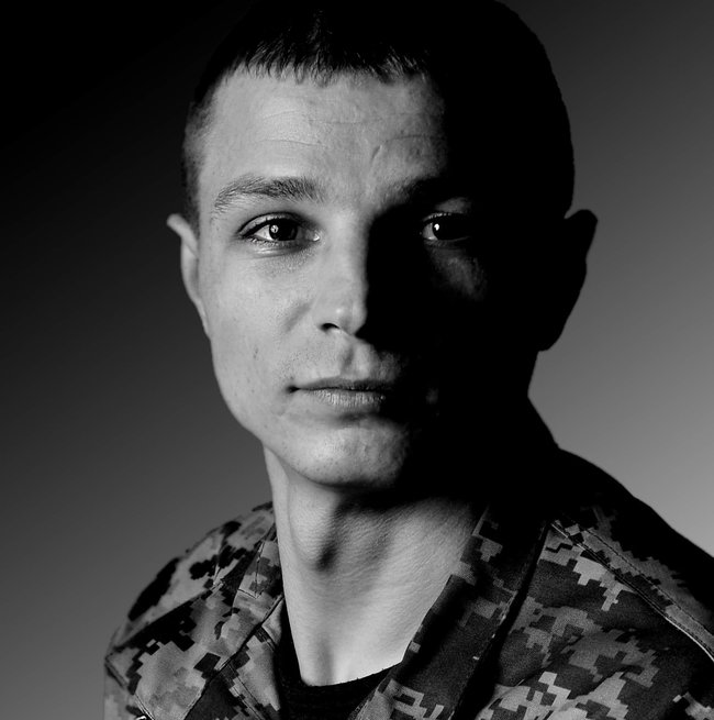 Василь Стефурак: Батько пішов на війну після того, як мій молодший брат Степан загинув у Пісках, а мене було поранено під час виходу із Дебальцевого 01 Василь Стефурак: Батько пішов на війну після того, як мій молодший брат Степан загинув у Пісках, а мене було поранено під час виходу із Дебальцевого 01