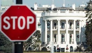 Число рабочих мест в США сократилось максимально со времен Великой депрессии