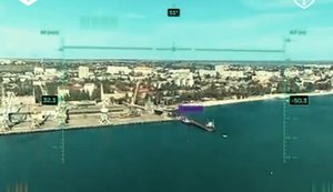 Пілоти 59-ї ОМБр за допомогою мідлстрайк-дронів уразили російське судно та техніку окупантів у ворожому тилу. ВIДЕО