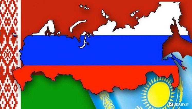Medvedev Lulls Azarov to Join Customs Union
