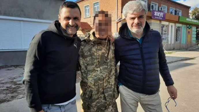 Під час обстрілу Херсону загинув фіксер La Repubblica Богдан Бітік. Кореспондент Коррад Зуніно поранений 01