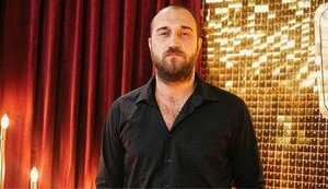 Актор 95-го Кварталу Руслан Ханумак виїхав з України до США