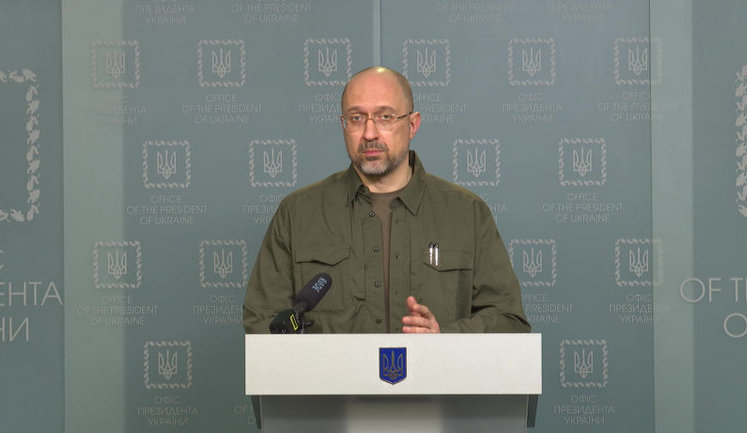 Під час воєнного стану всім військовослужбовцям додатково виплачуватиметься 30 тис. грн щомісяця, учасникам бойових дій - 100 тис. грн, - Шмигаль. ВIДЕО