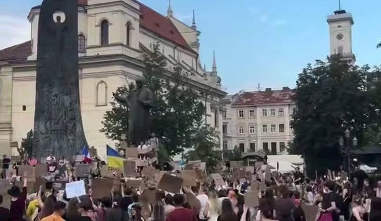 "Bring Fedorov back, sack Syrskyi": protests enter their fourth day in Kyiv, Lviv and other cities. VIDEO&PHOTOS