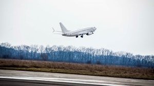 Обслуговування пасажирів і літаків в аеропортах монополізовано, - Гук