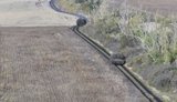 Екіпажі танка та Bradley 475-го штурмового полку під прикриттям дронів розстріляли позиції рашистів прямою наводкою. ВIДЕО