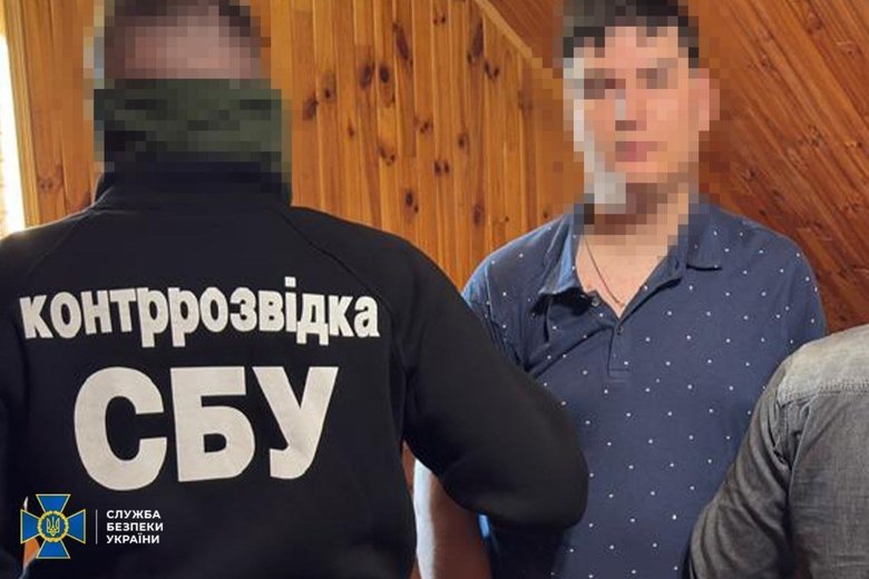 Передавал ФСБ координаты целей и отчитывался об ударах: в государственной измене подозревают студента