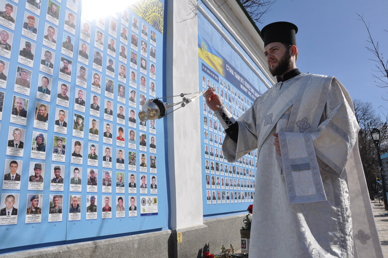 Memory of soldiers who died in war with Russian Federation since 2014 was commemorated in center of Kyiv 06