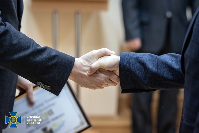 Баканов поздравил контрразведчиков СБУ с профессиональным праздником 04