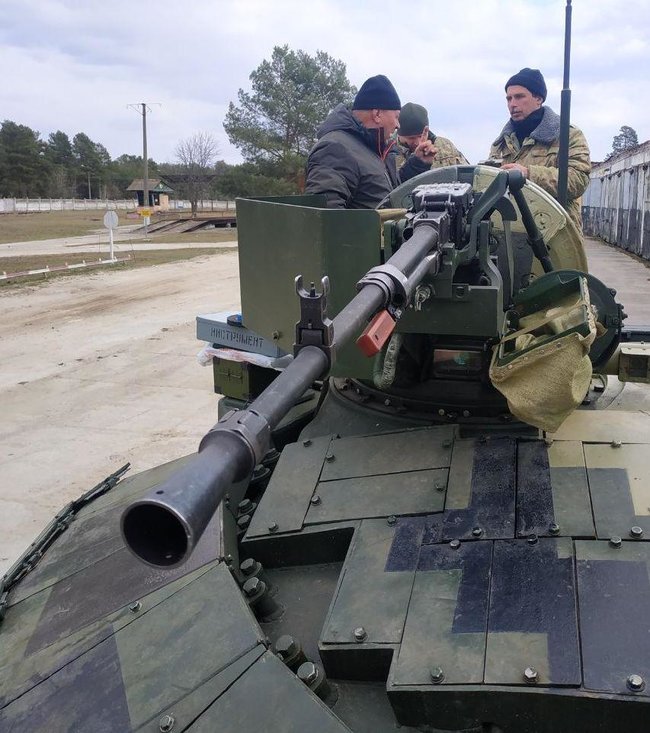 Випробування модернізованого танка Т-72 відбуваються на Чернігівщині, - Міноборони 03