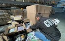 Рекордная партия техники Apple и Xiaomi на $1,5 млн выявлена в аэропорту "Борисполь", - СБУ. ФОТОрепортаж