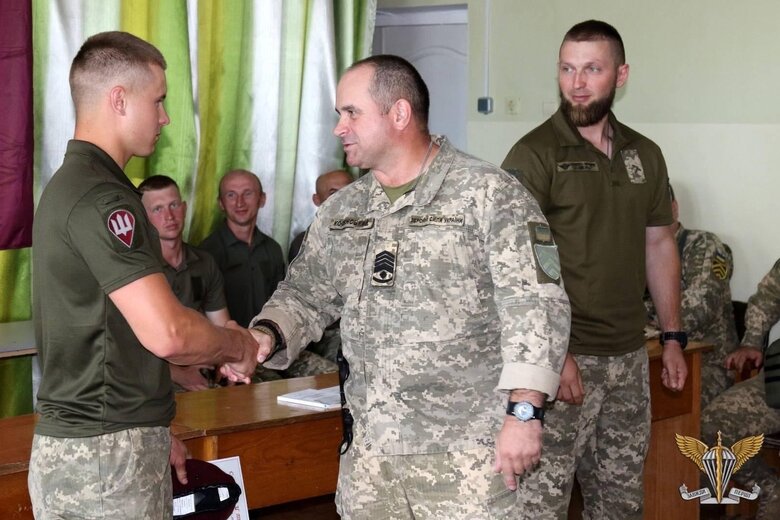 В Десантно-штурмовых войсках подготовили командиров отделений 02