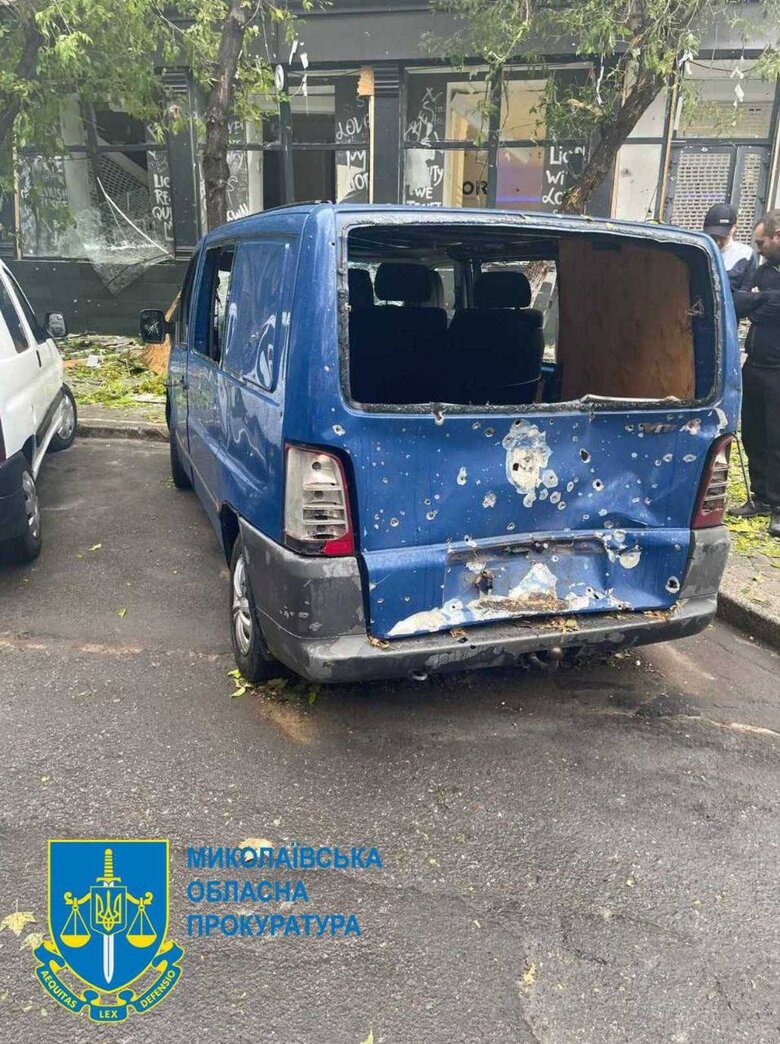Наслідки нічних обстрілів Миколаєва російськими окупантами: Постраждалих немає 03