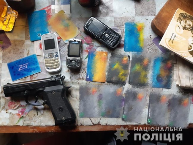 Полиция накрыла вооруженную группу наркодельцов на Закарпатье 02