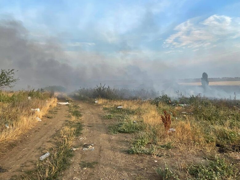 Россияне атаковали Одесщину 2 ракетами типа Искандер, выпущенными из оккупированного Крыма: по территории района разлетелись тепловые ловушки, - ОК Південь 01 Россияне атаковали Одесщину 2 ракетами типа Искандер, выпущенными из оккупированного Крыма: по территории района разлетелись тепловые ловушки, - ОК Південь 01