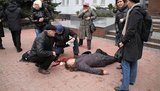 19 лютого 2014 року в центрі Хмельницького за наказом полковника СБУ Крайтора офіцер "Альфи" Тарадай відкрив вогонь по демонстрантах