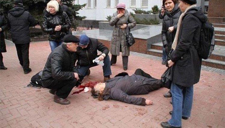19 февраля 2014-го в центре Хмельницкого по приказу полковника СБУ Крайтора офицер "Альфы" Тарадай открыл огонь по демонстрантам