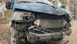 Росіяни атакували дроном авто з іноземними журналістами у Костянтинівці. ВІДЕО+ФОТОрепортаж