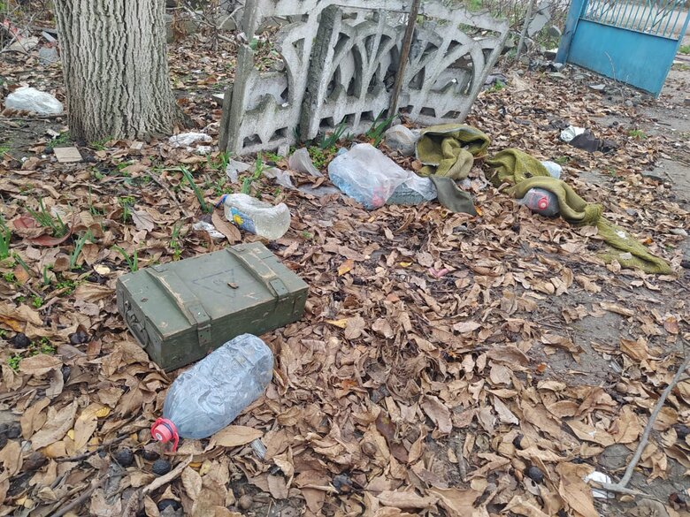 Військові РФ розстрілюють цивільних мешканців Херсонщини, крадуть автівки та мародерять, - Нацполіція 02