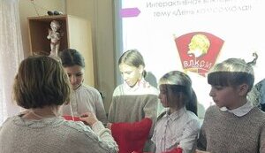 Треба бути психом, щоб сказати “я хочу вчити українську”: як кримську освіту повністю зачистили від української мови
