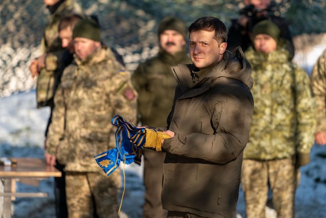 Зеленський на Донбасі: перед зустріччю в нормандському форматі я переконався, що наша армія готова до будь-якого розвитку ситуації 04